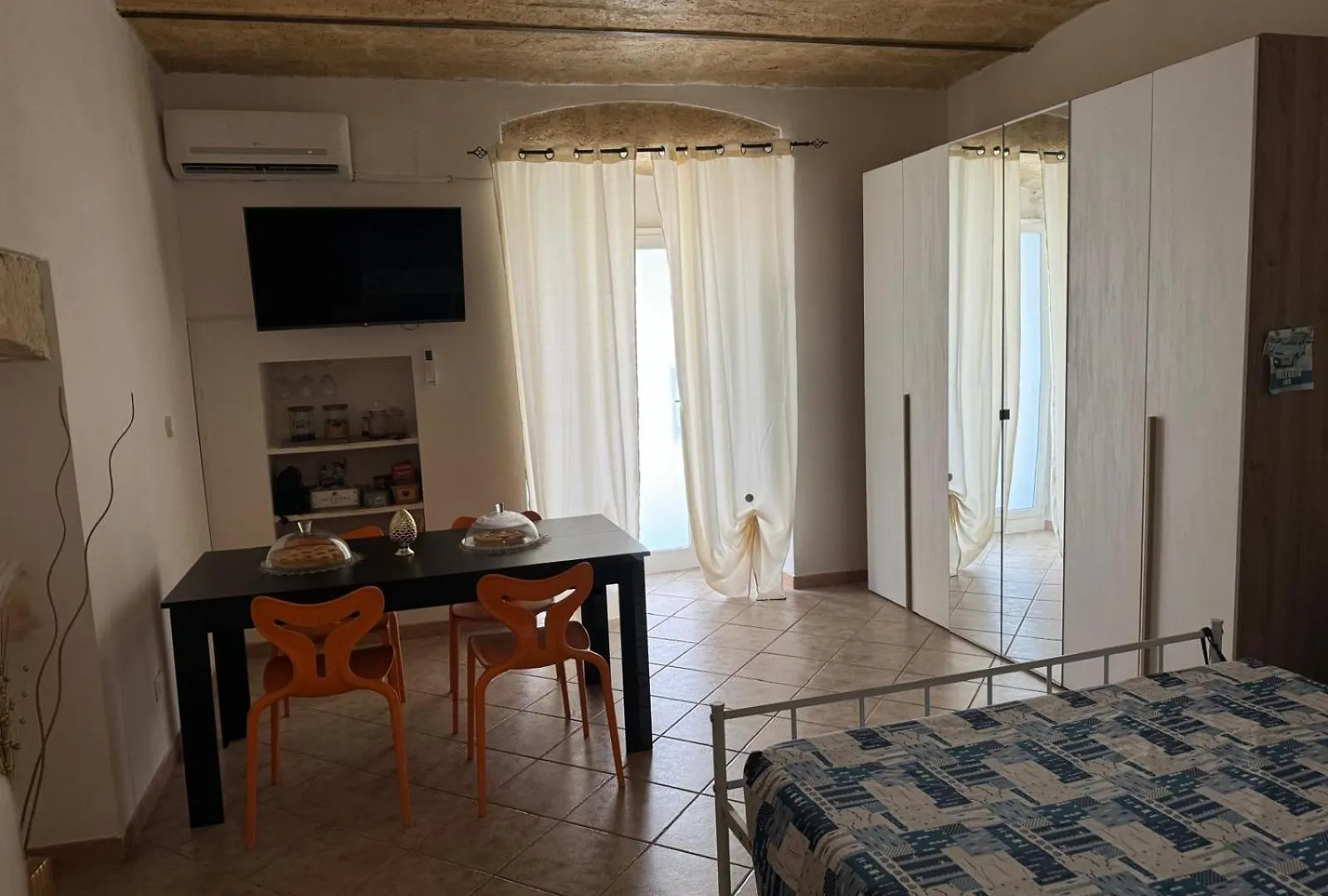 Maison Ilary Bari 0*,  Italia